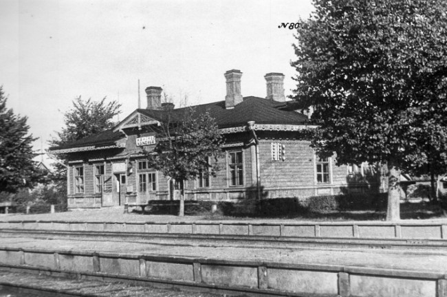 Kandava Railway station