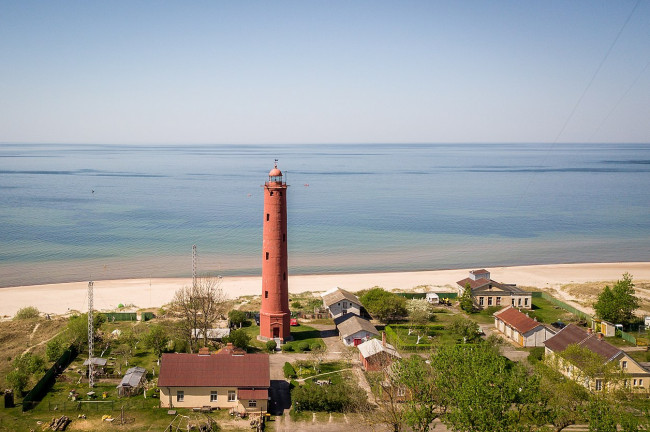 Akmeņrags lighthouse